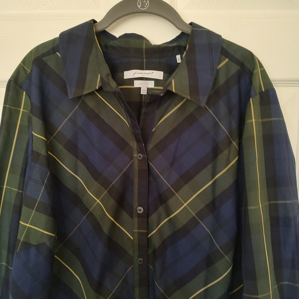 Foxcroft Tina Lenox Tartan Plaid Button Down Shirt Black Blue Green 20W Shaped - Picture 7 of 9